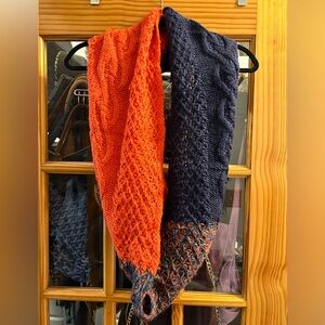 ANTHROPOLOGIE Madison 88 Knit Infinity Scarf - Navy & Orange